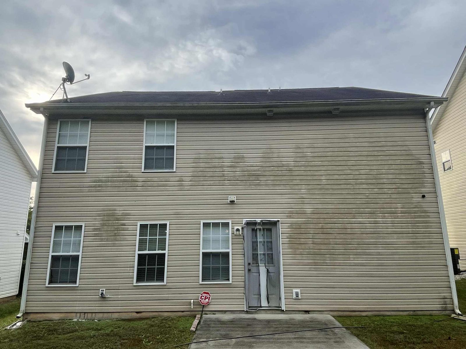 Two-Story Soft Wash before house soft washing